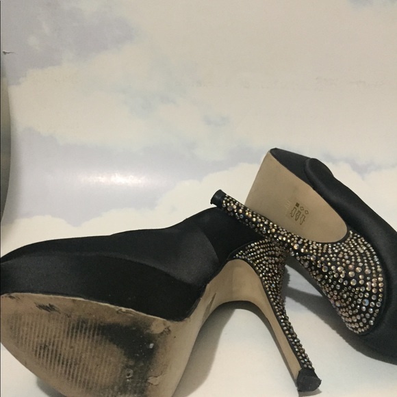 Steve Madden 5 inch Blk Satin w Crystals - Picture 6 of 7
